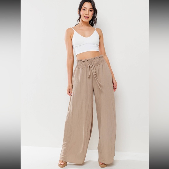 ✨NEW LIST✨ High Smocked Waisted Wide Leg Crinkle Fabric Pants - Picture 5 of 6